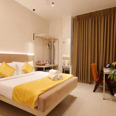 Hotel Varuna Varanasi Esterno foto