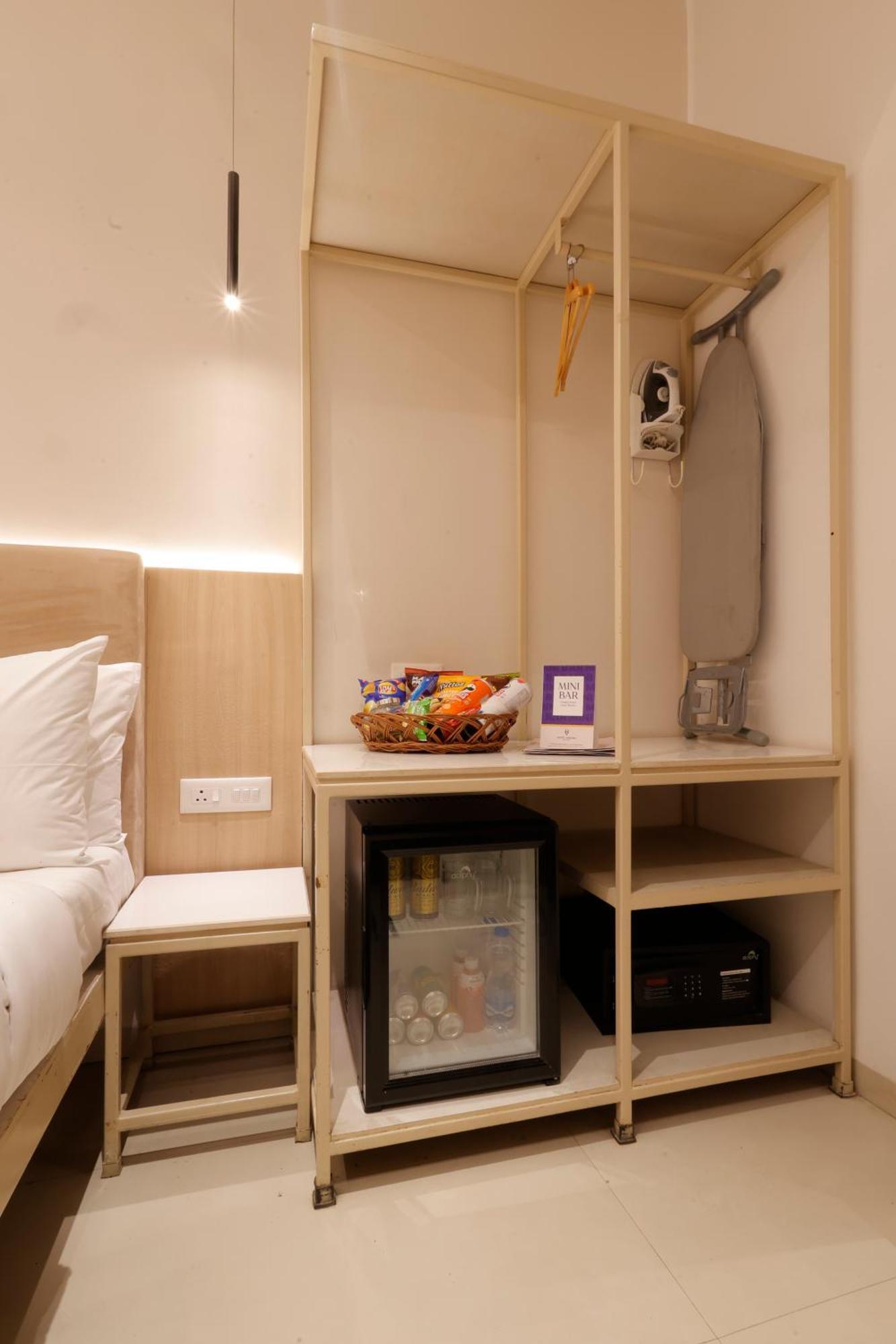 Hotel Varuna Varanasi Esterno foto