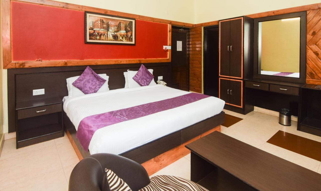 Hotel Varuna Varanasi Esterno foto