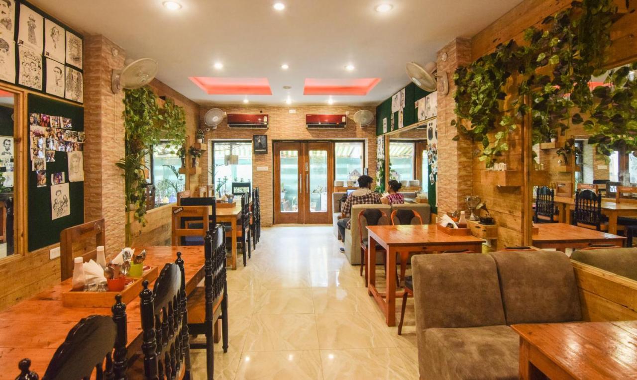 Hotel Varuna Varanasi Esterno foto